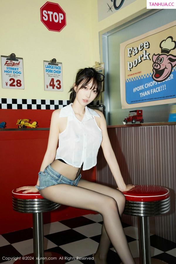 玥儿玥  [XiuRen]高清写真图 2024.07.05 No.8811 玥儿玥er 黑丝美腿第28张图片